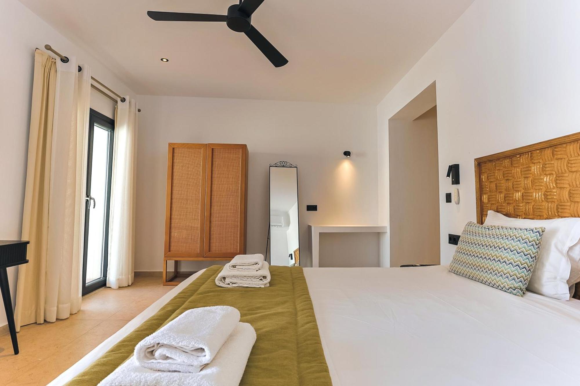 La Maltese Boutique Paros Apartment Naousa  Exterior photo